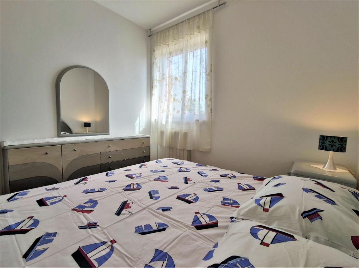 Apartments Morena Rakalj ภายนอก รูปภาพ